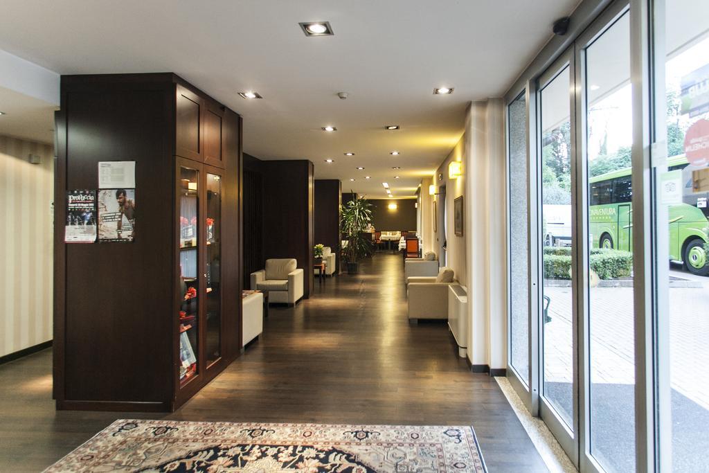 Hotel 2C Леняно Екстериор снимка