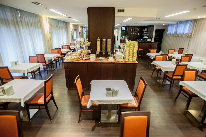 Hotel 2C Леняно Екстериор снимка