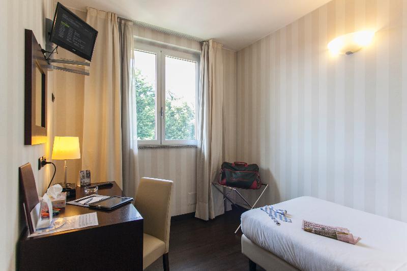 Hotel 2C Леняно Екстериор снимка