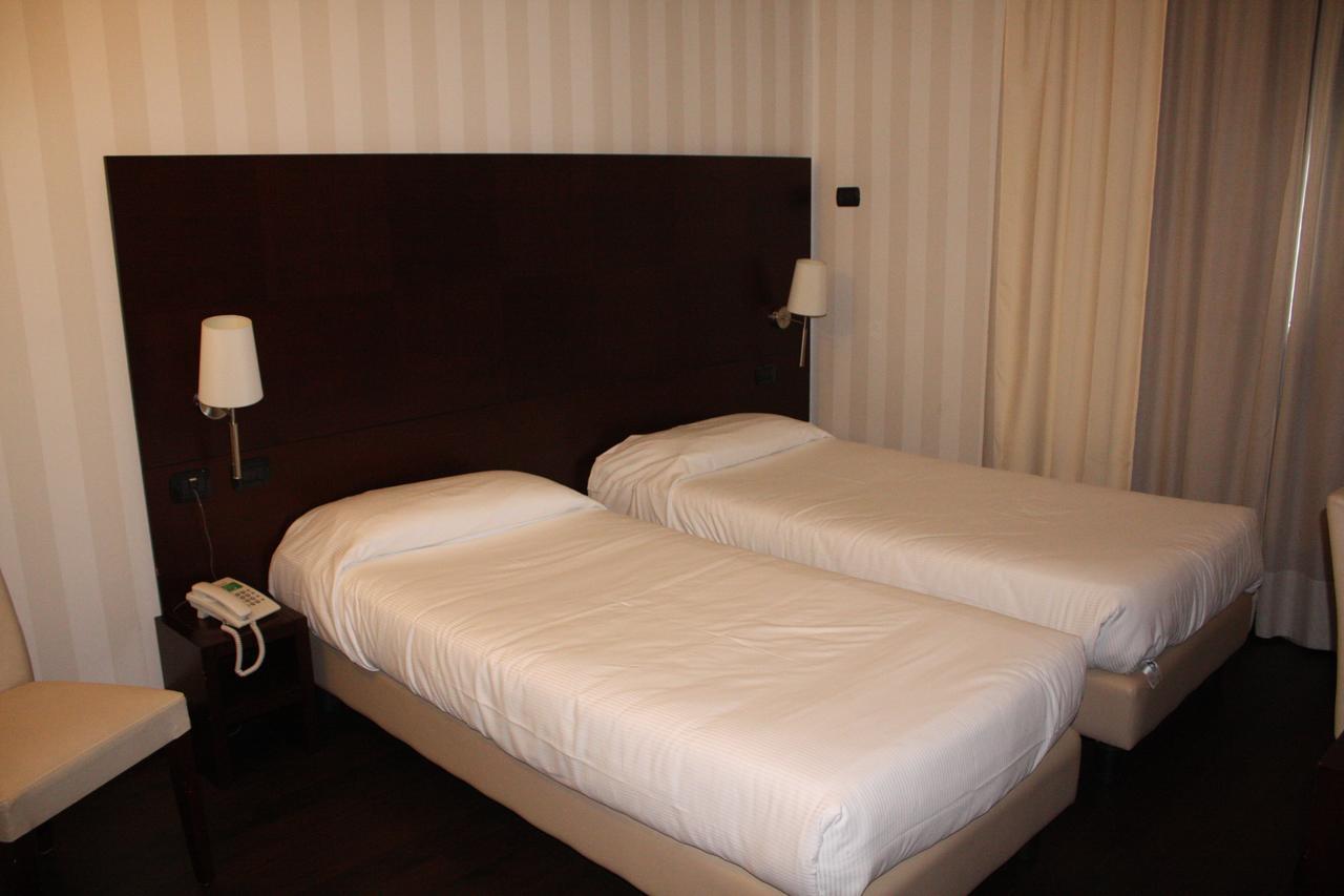 Hotel 2C Леняно Екстериор снимка