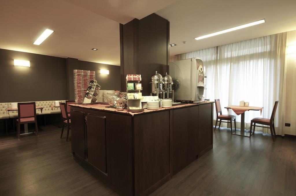 Hotel 2C Леняно Екстериор снимка